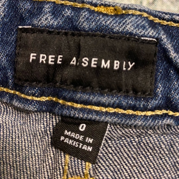 Free Assembly distress denim straight leg jeans raw hem. 0 - Picture 3 of 8